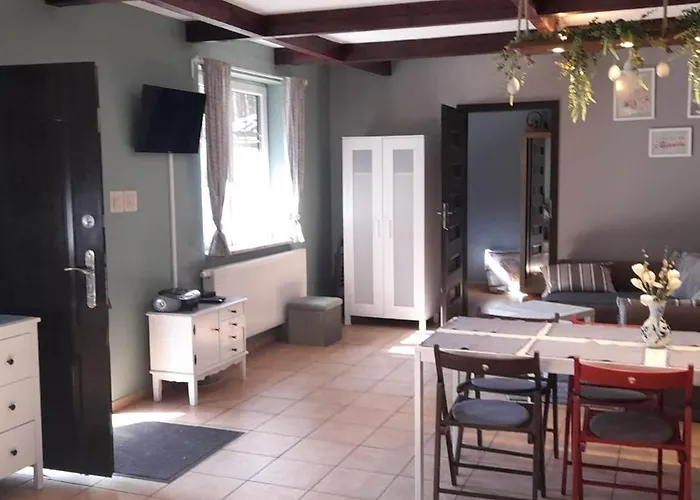 Semesterbostad Dom Nad Stawem - Alex